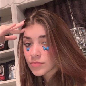 Meet your Posher, Raquel